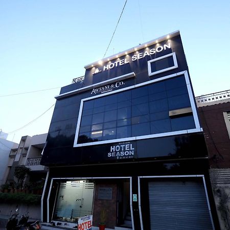 Hotel Season Ahmedabad Exterior photo