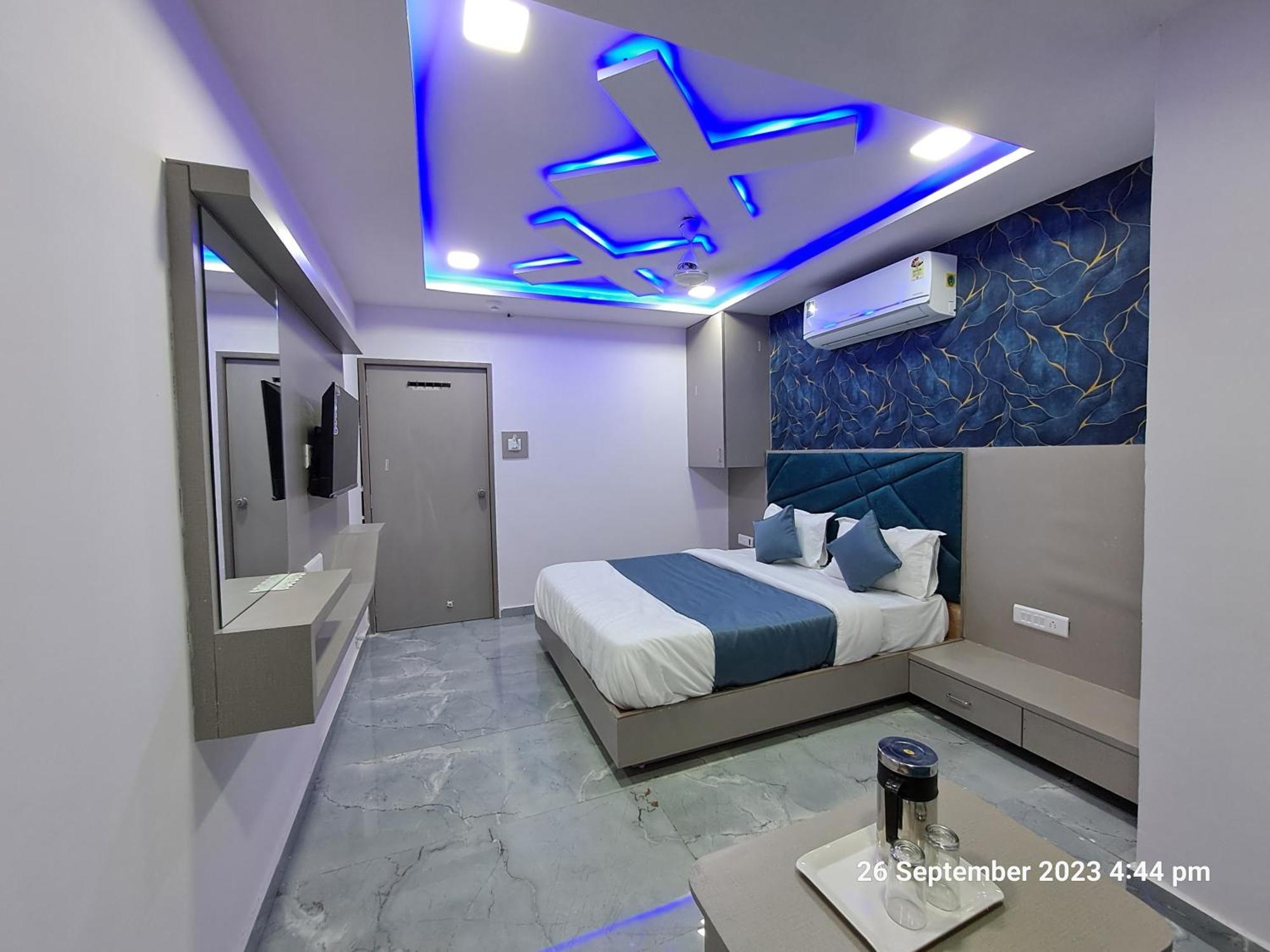 Hotel Season Ahmedabad Exterior photo