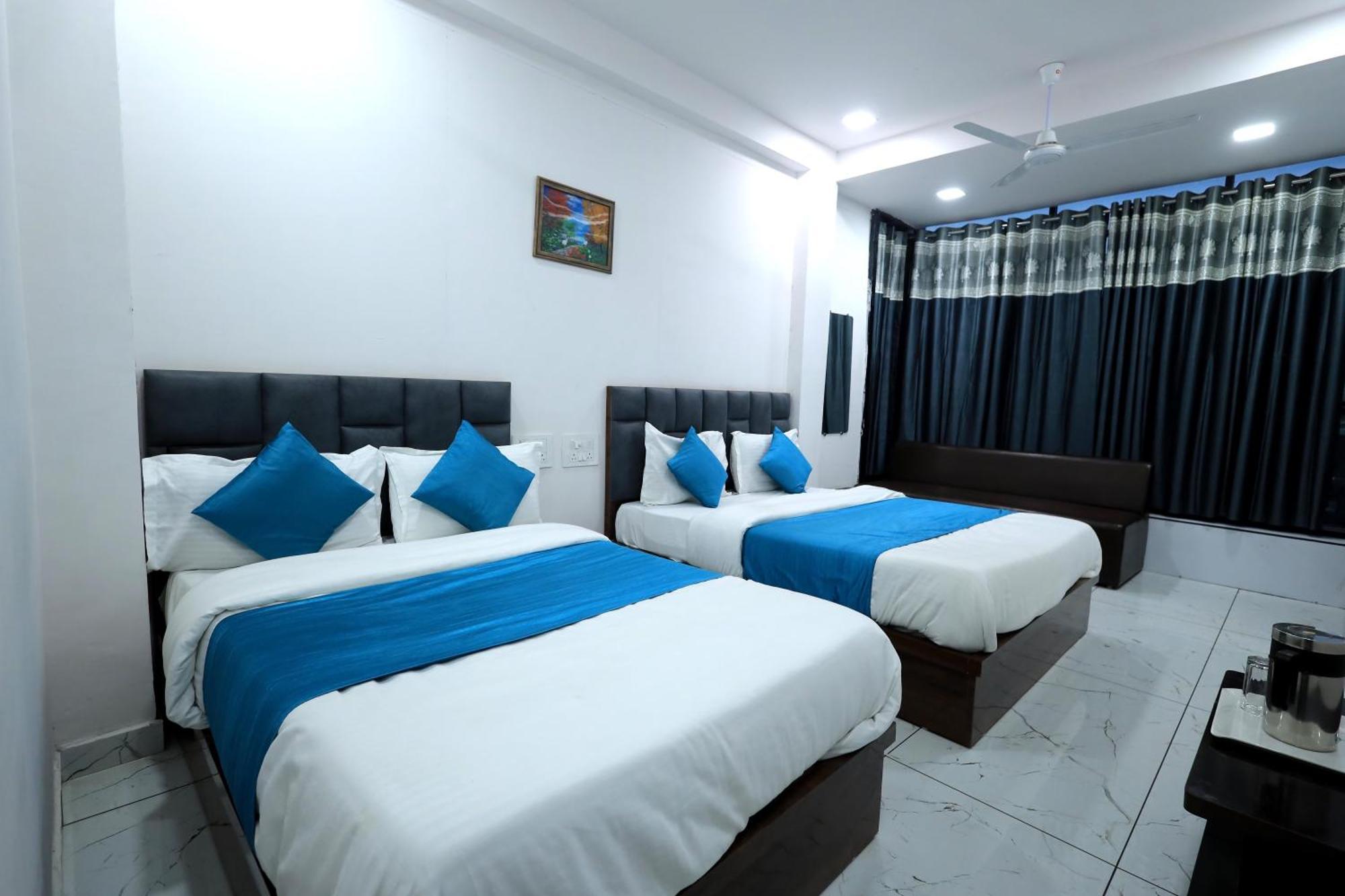 Hotel Season Ahmedabad Exterior photo